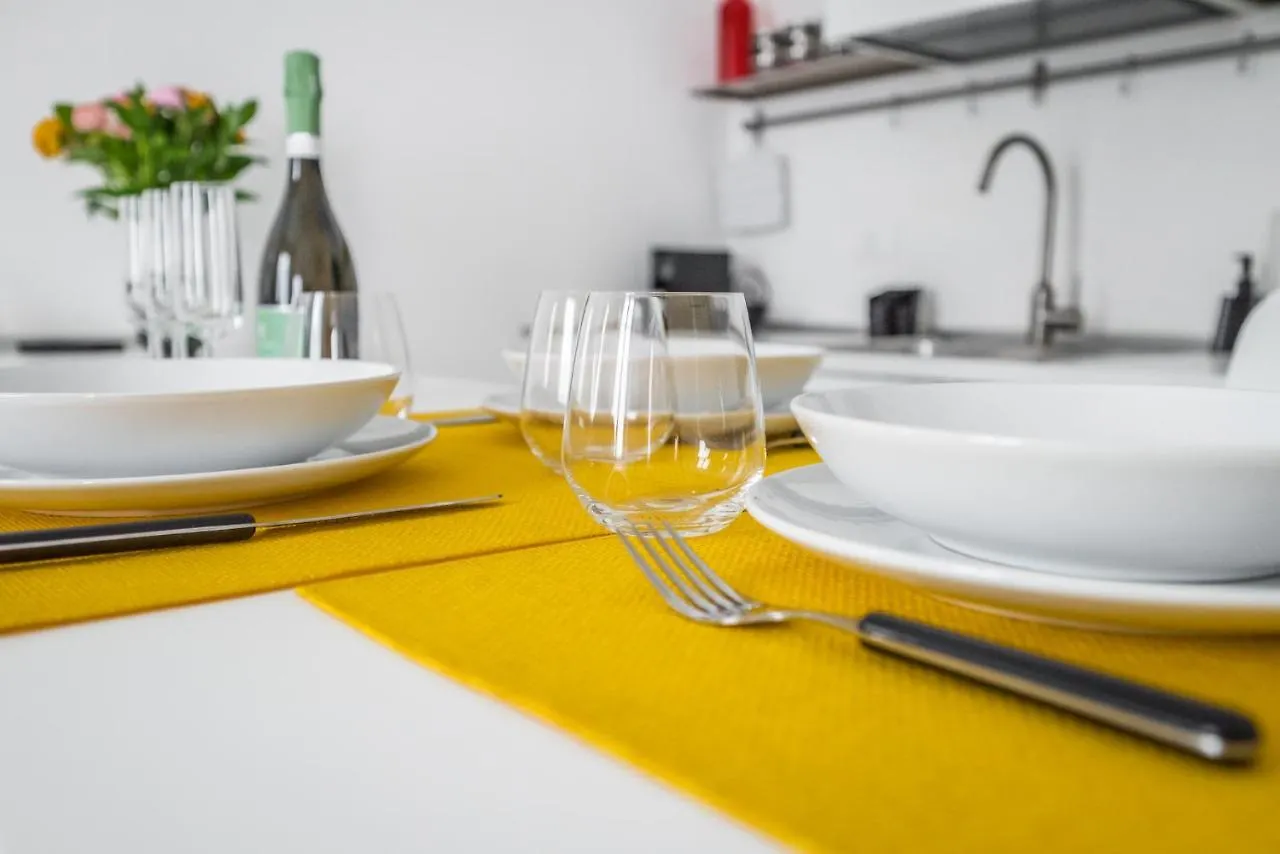 Apartment The Minimal Chic Home - Isola District Milan
